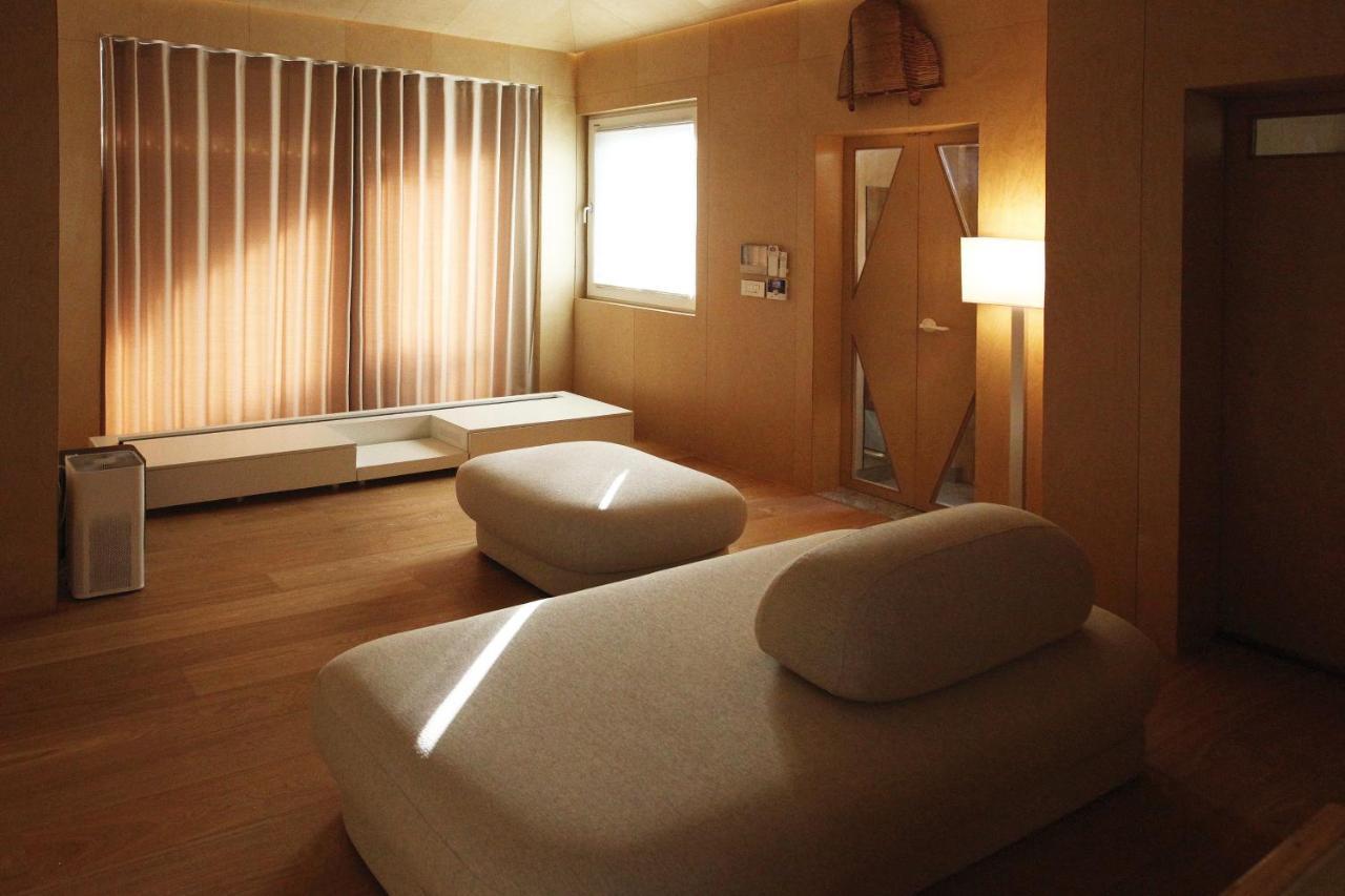 Entire Apartment Or Single Rooms In Homegarden Park Near Camp Humprehys Пионтек Екстериор снимка